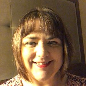 Meet your Posher, Robyn